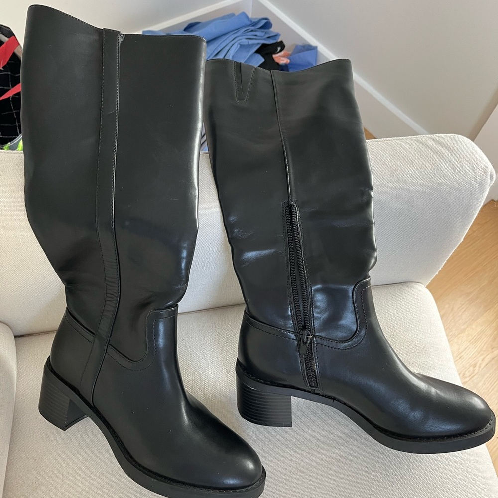 LOFT Black Heeled Boots with Chunky Heel